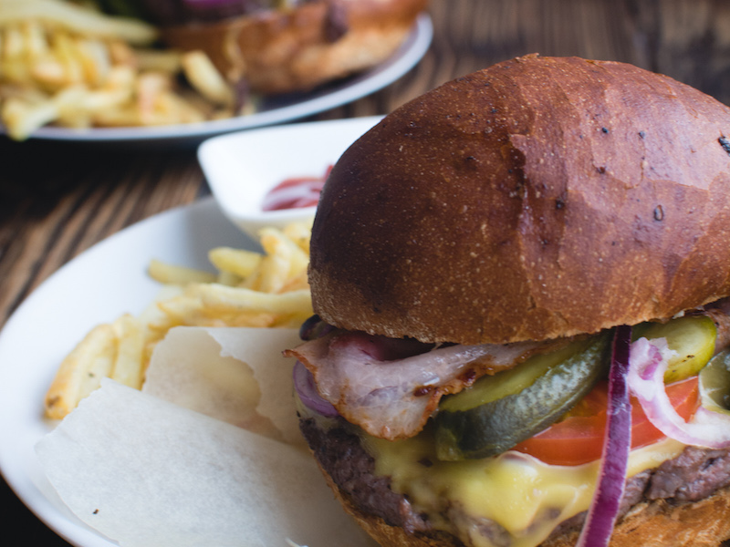 Burger
              with cheddar and bacon